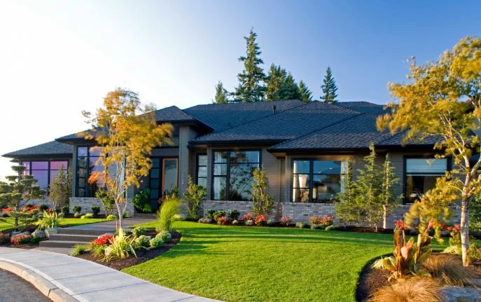 3 Tips For Choosing A Company For Replacement Windows And Doors