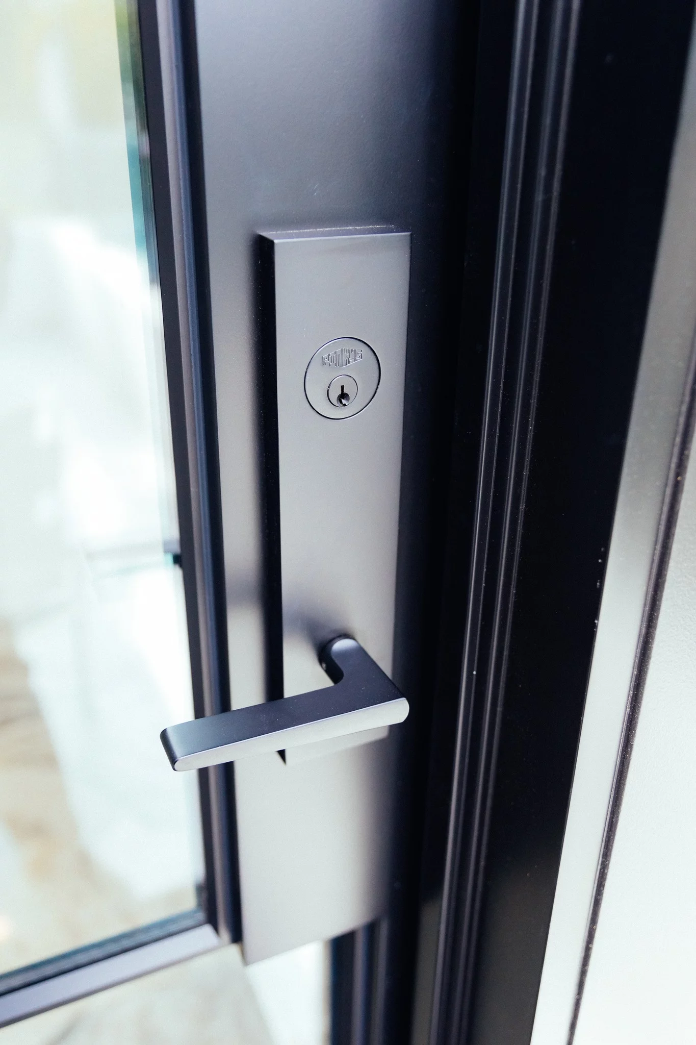 pinkys-iron-doors-05