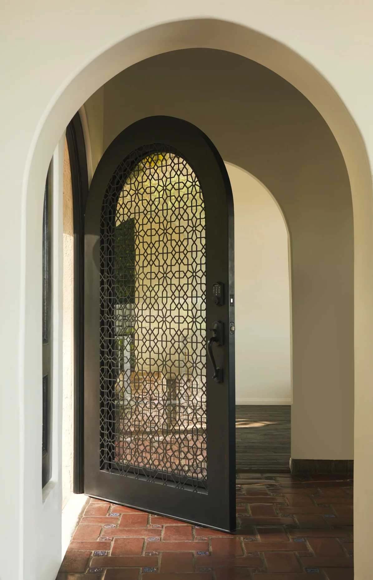 pinkys-iron-doors-06